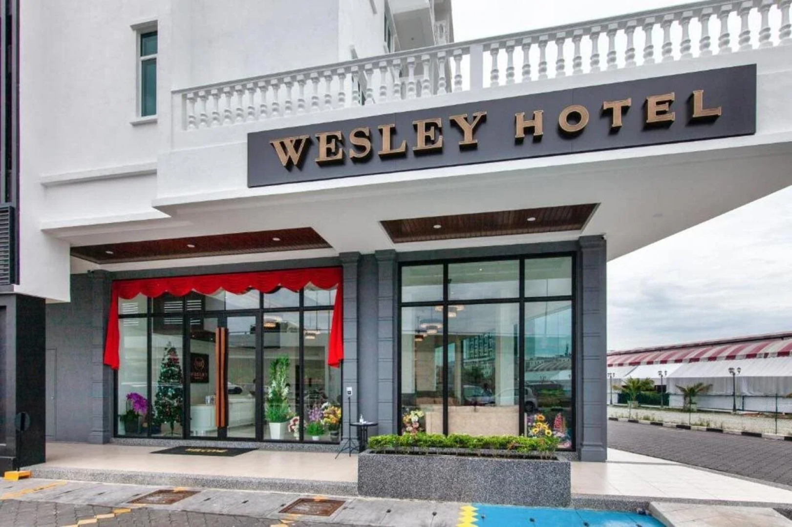 Wesley Hotel