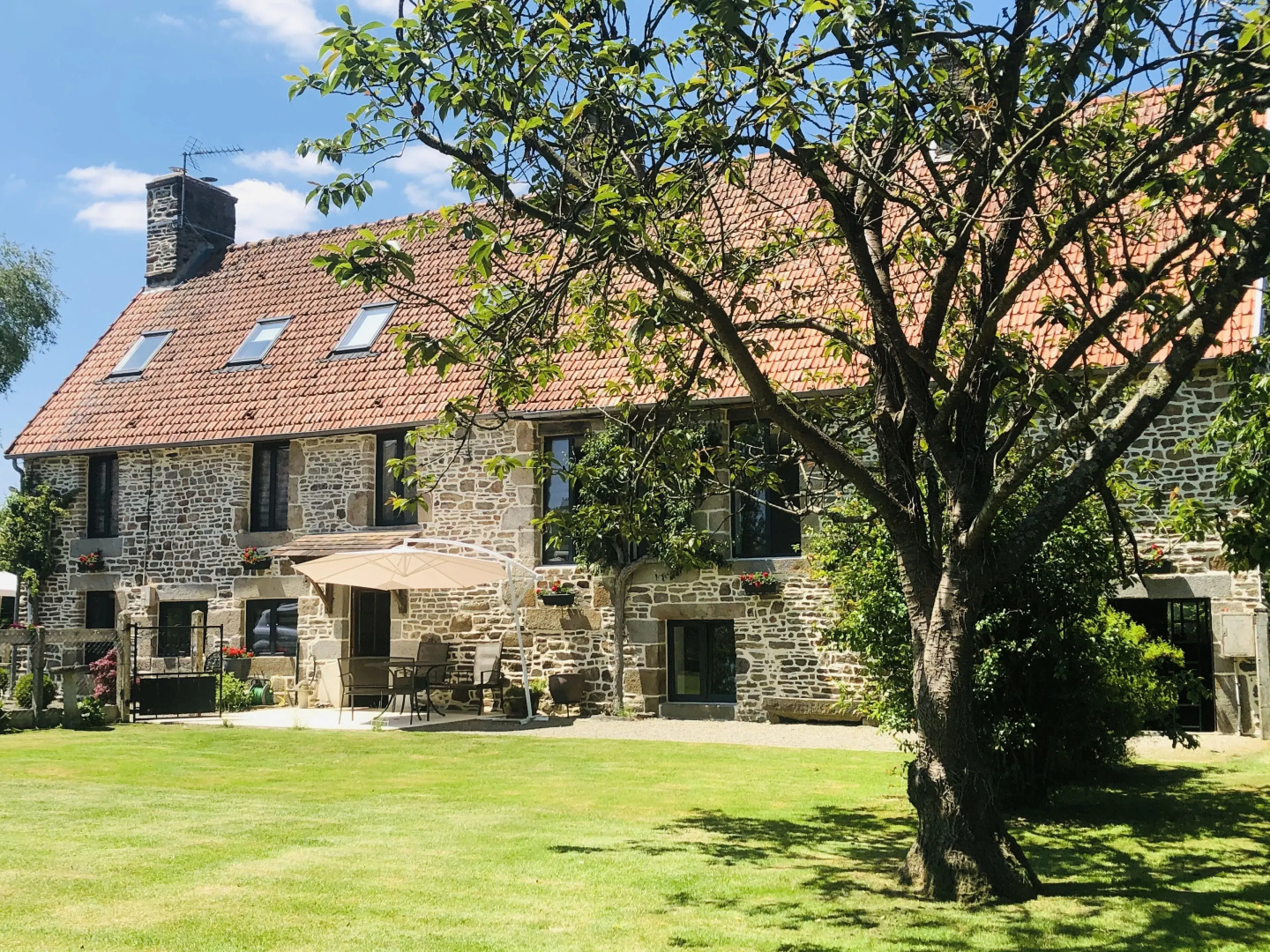Frenes B & B