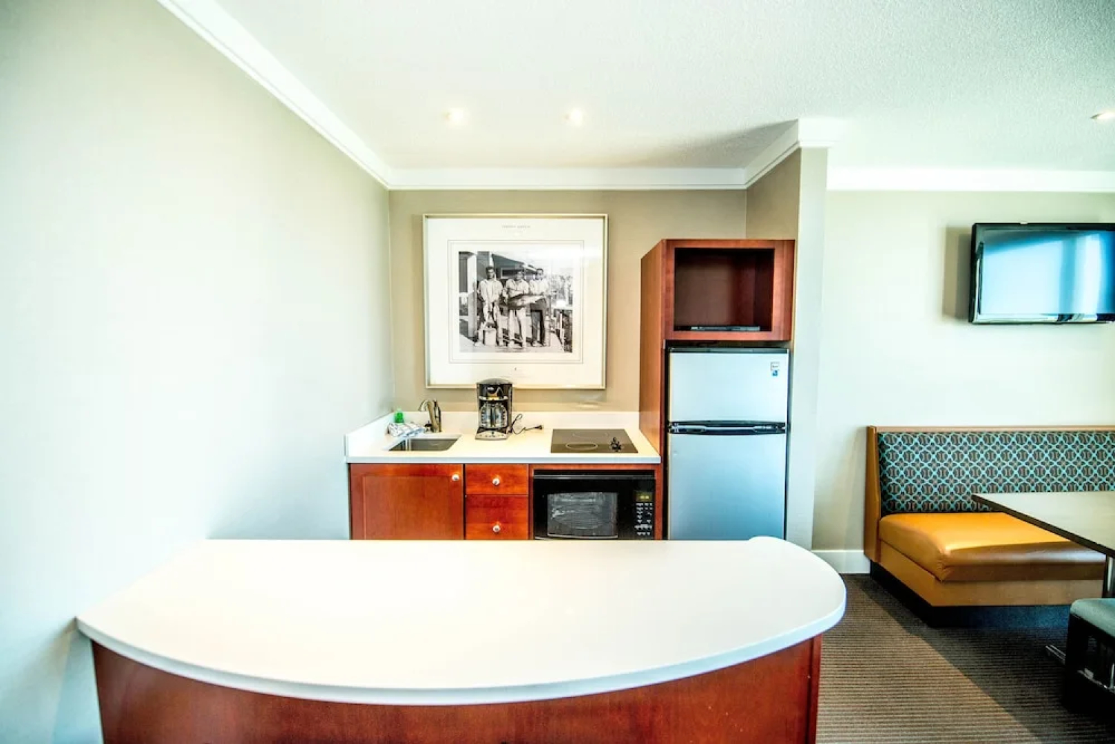 Port Royal Oceanfront Hotel