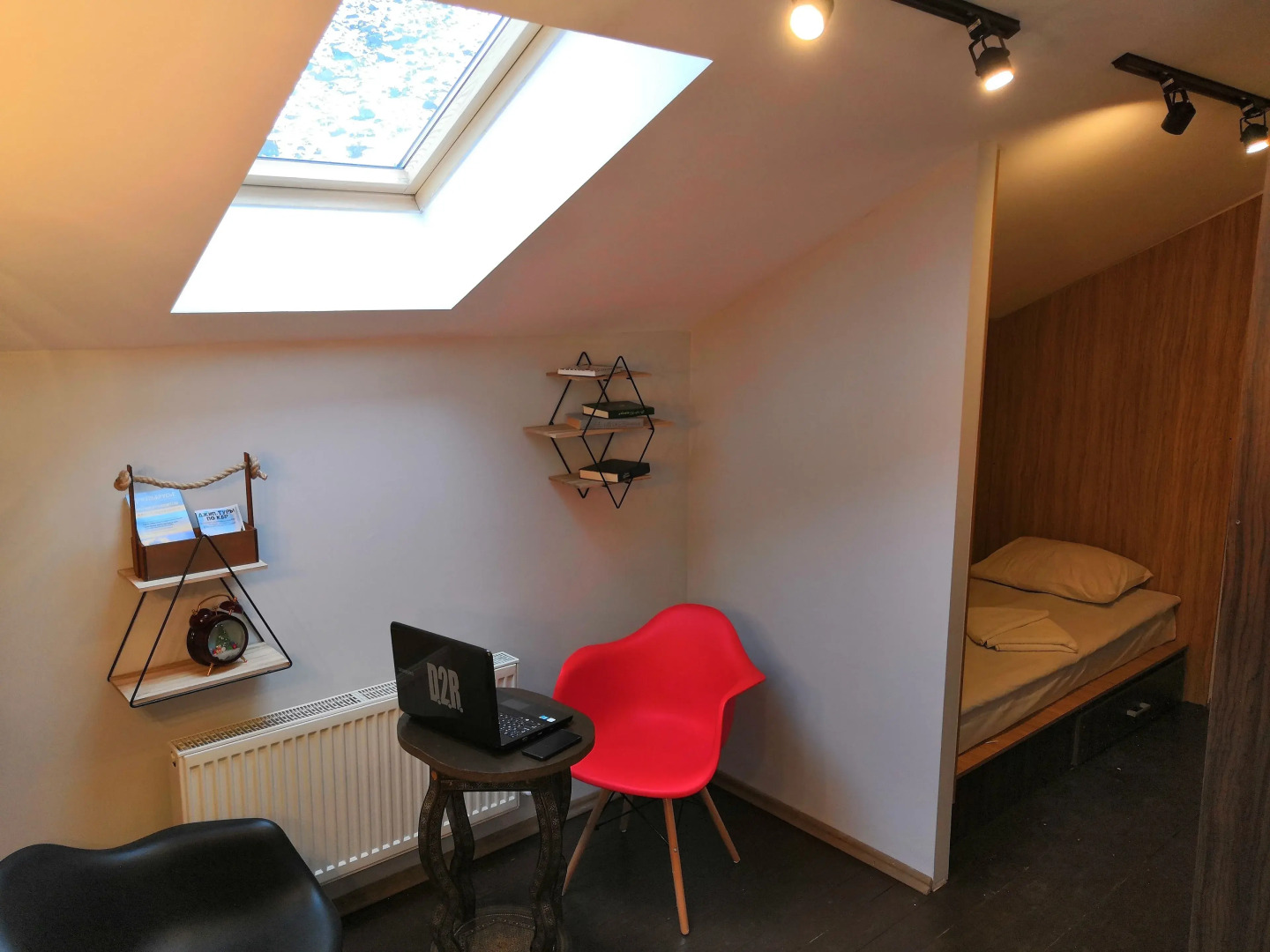 Elbrus HiLoft Hostel