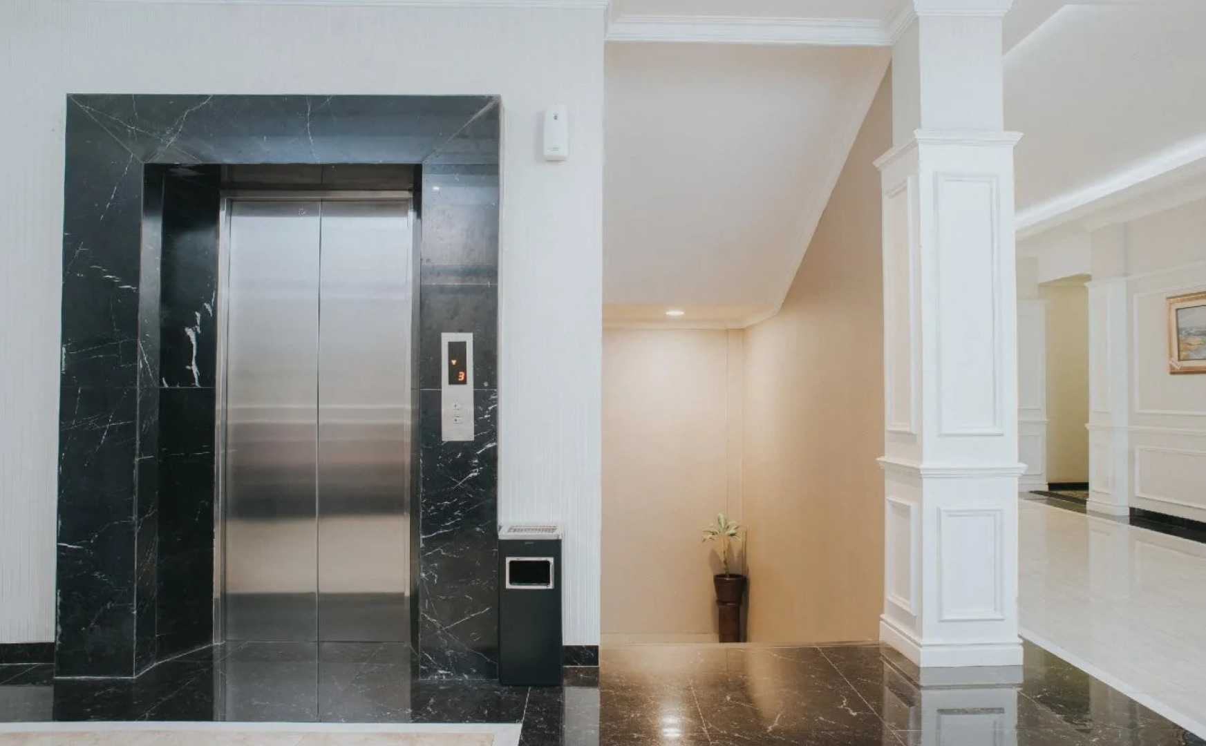 Adhiwangsa Hotel & Convention Hall