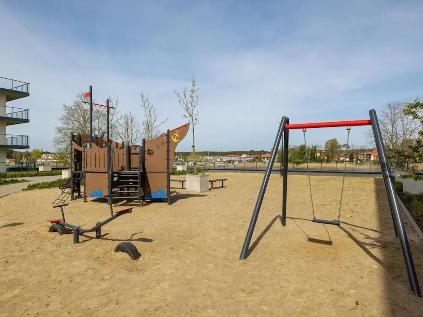 Apartment Overlooking the River, Pool, Dziwnow