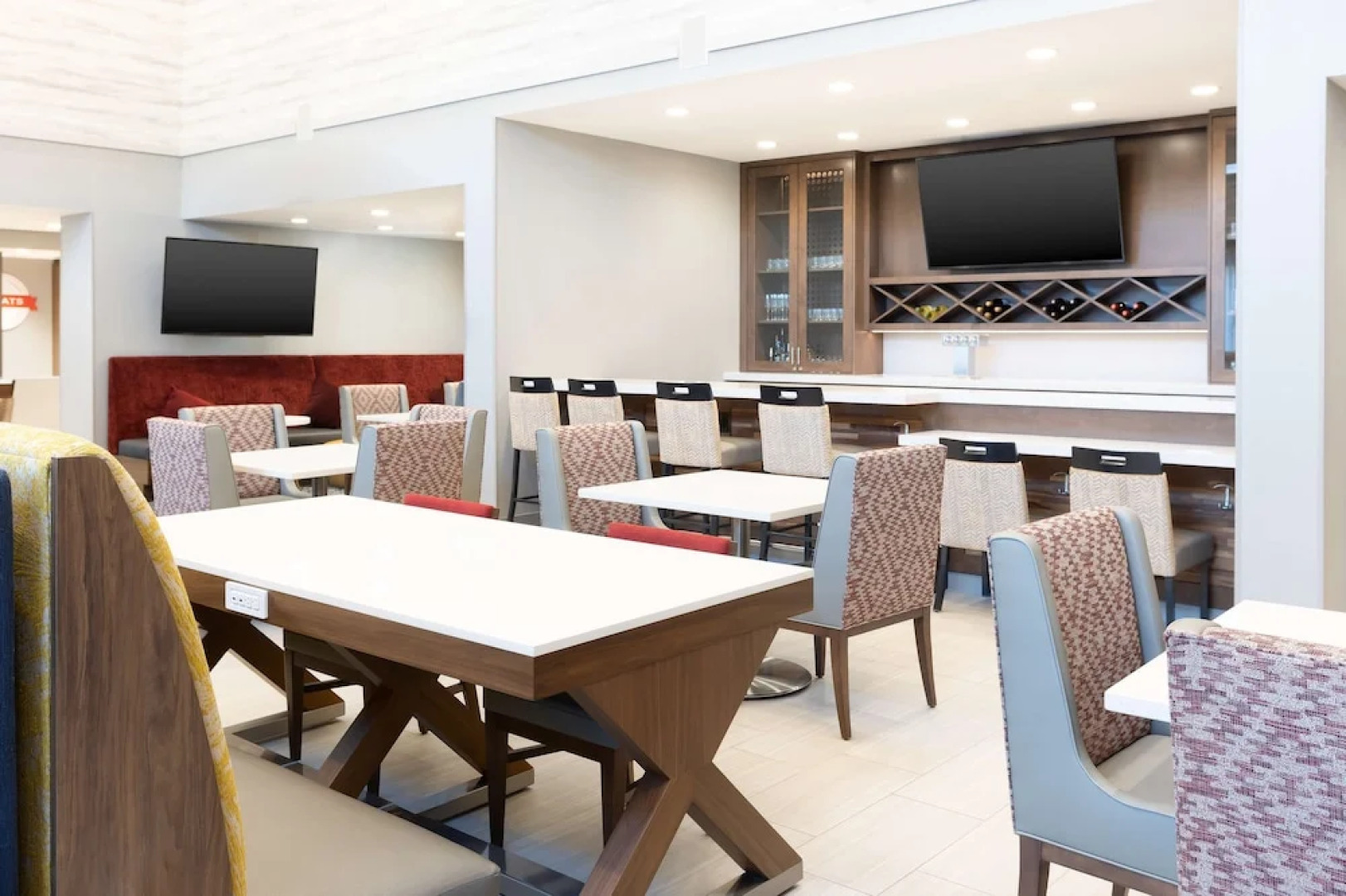 Hampton Inn & Suites Santa Rosa Sonoma Wine Country