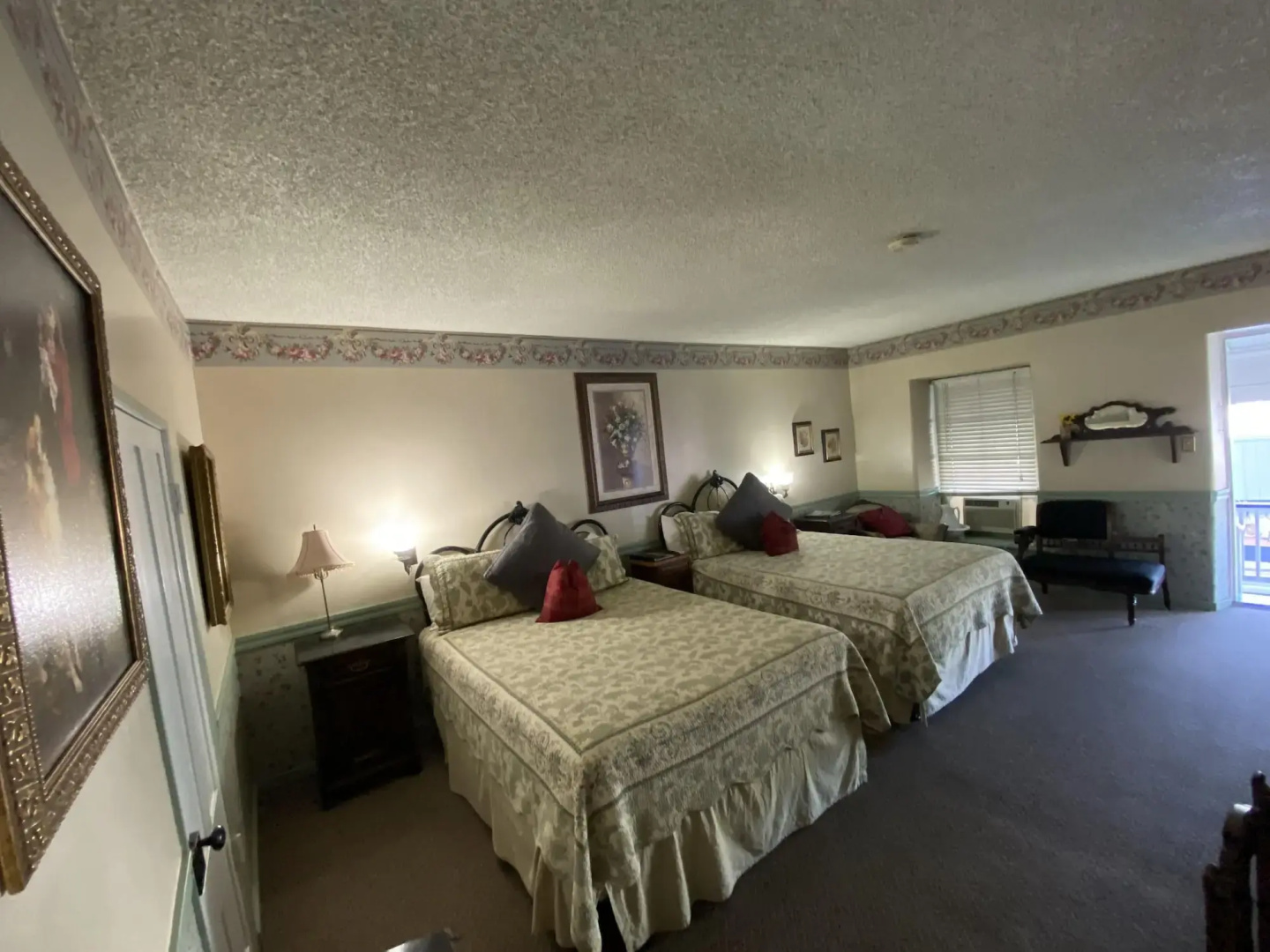 Gunn House Hotel