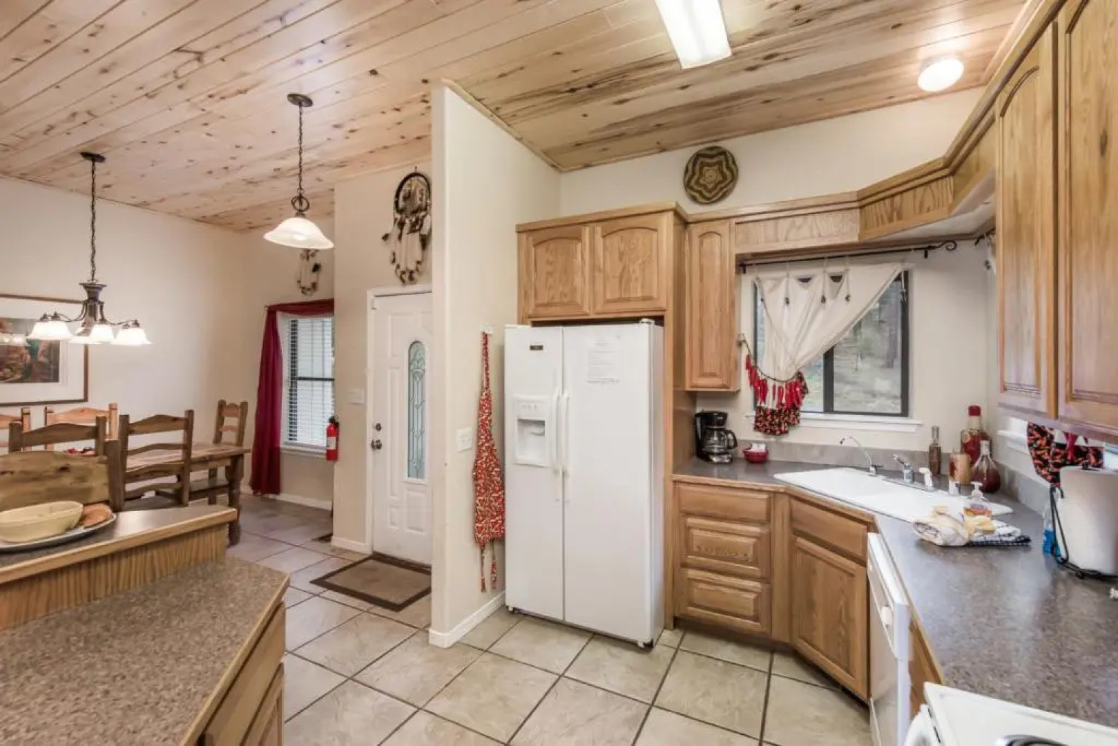 Alto Family Escape - Four Bedroom Cabin with Hot Tub