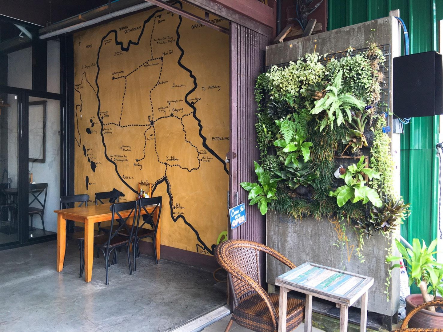 Sri Trang Hotel