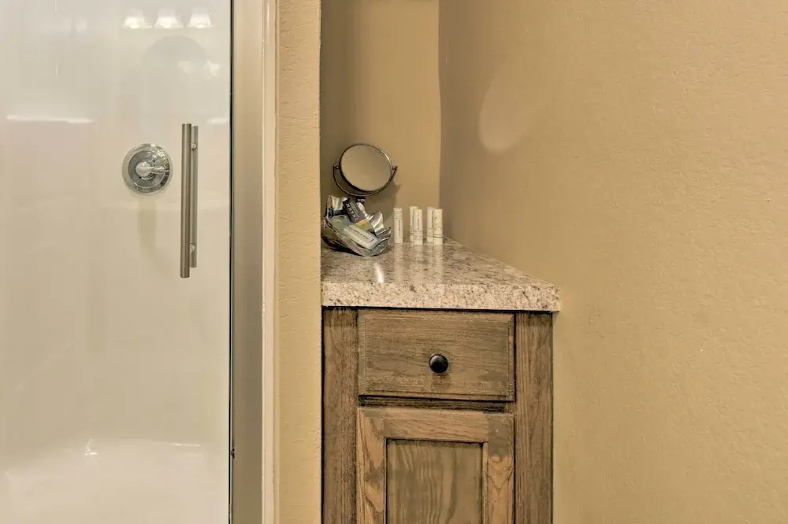 Studio 1 Mi to Dtwn Hot Springs & Nat'l Park!