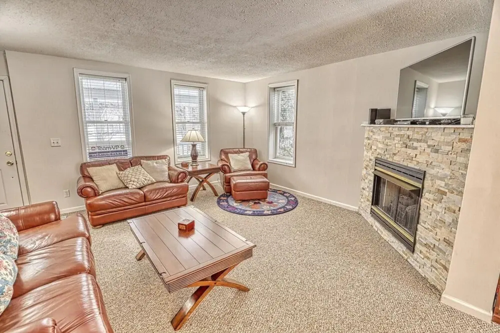 33 West Washington Street 4 Bedroom Home by RedAwning