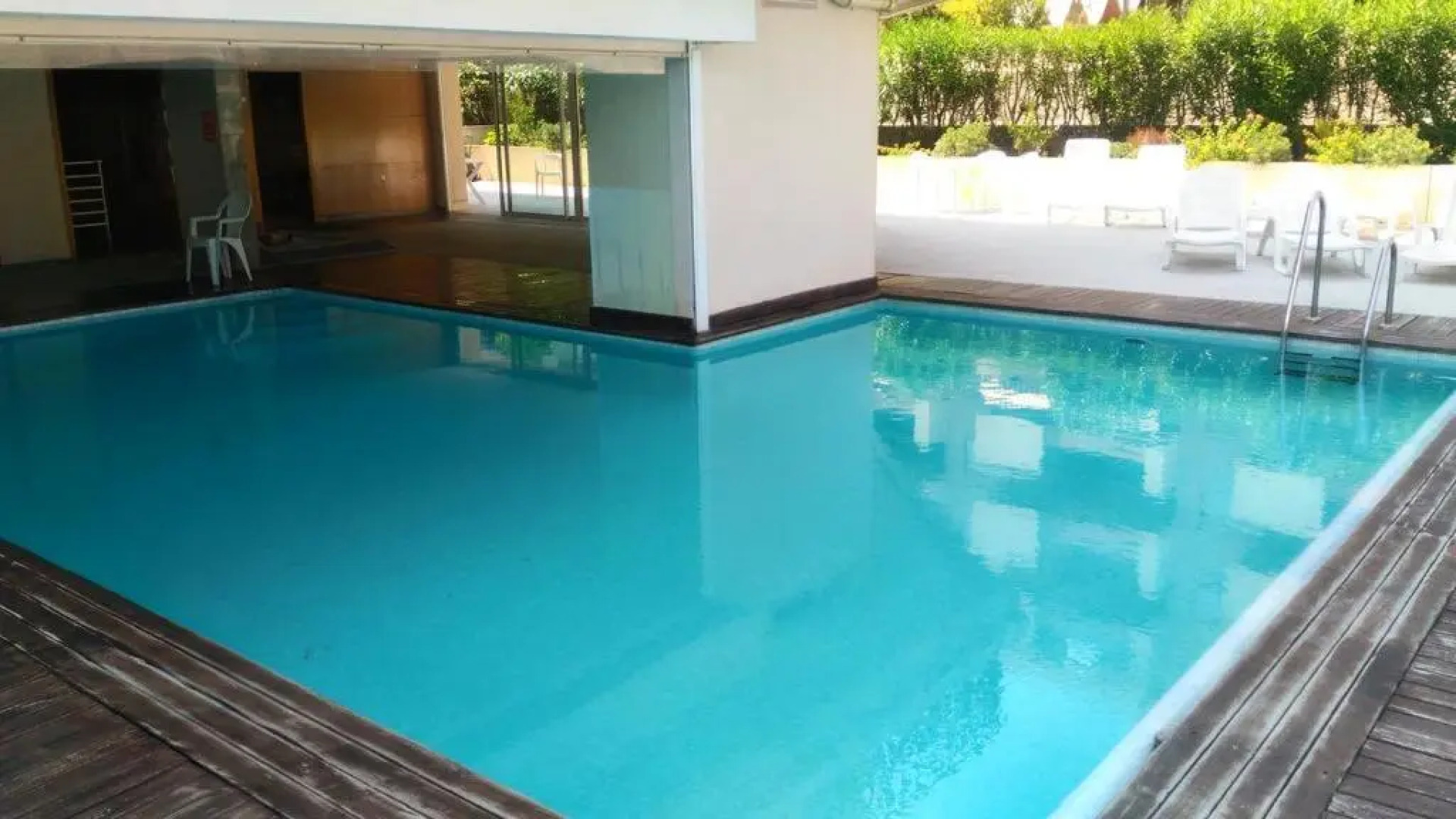 Le Victoria, 2p moderne, les pieds dans l'eau, Parking, Piscine