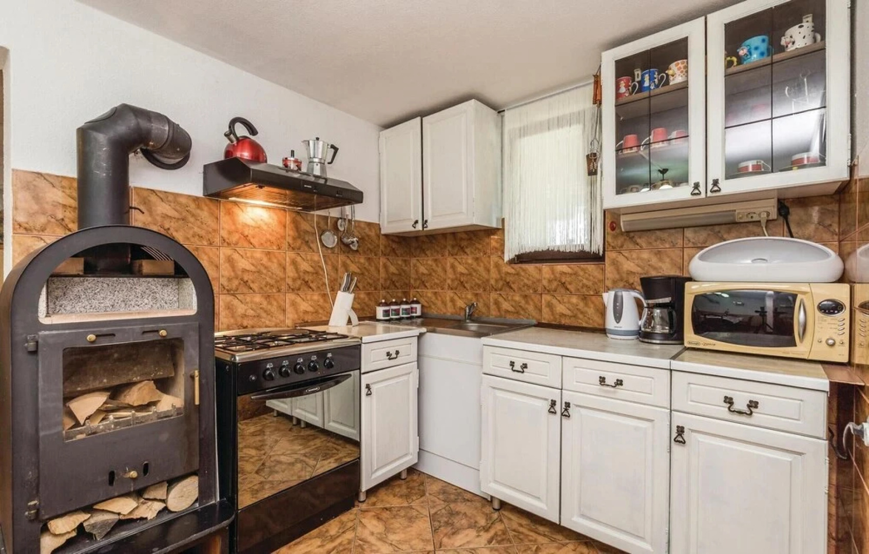 Beautiful Home in Plaski With Wifi, Outdoor Swimming Pool and 2 Bedrooms