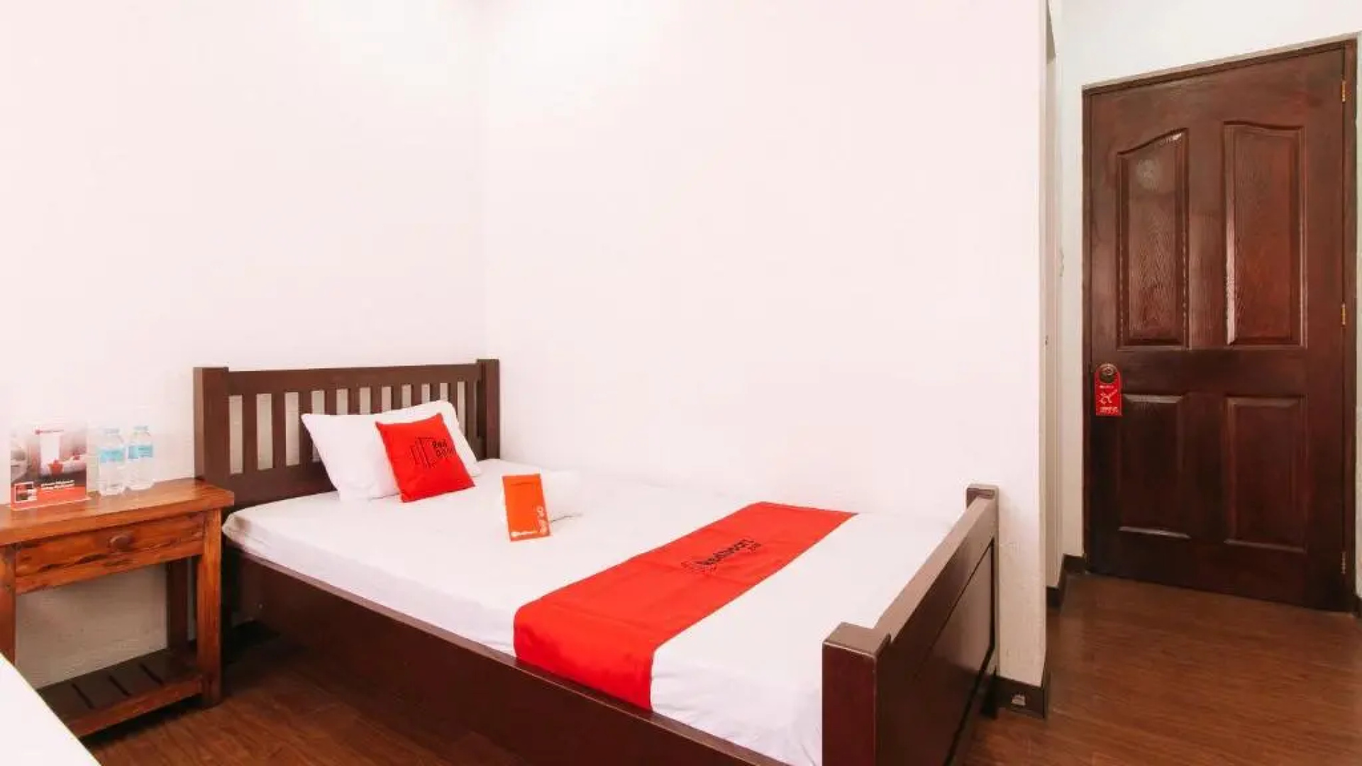 RedDoorz Plus @ New Orleans Auberge Hotel