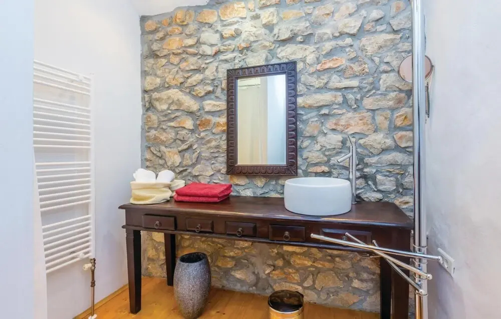 Awesome Home in Malinska With 3 Bedrooms, Outdoor Swimming Pool and Wifi