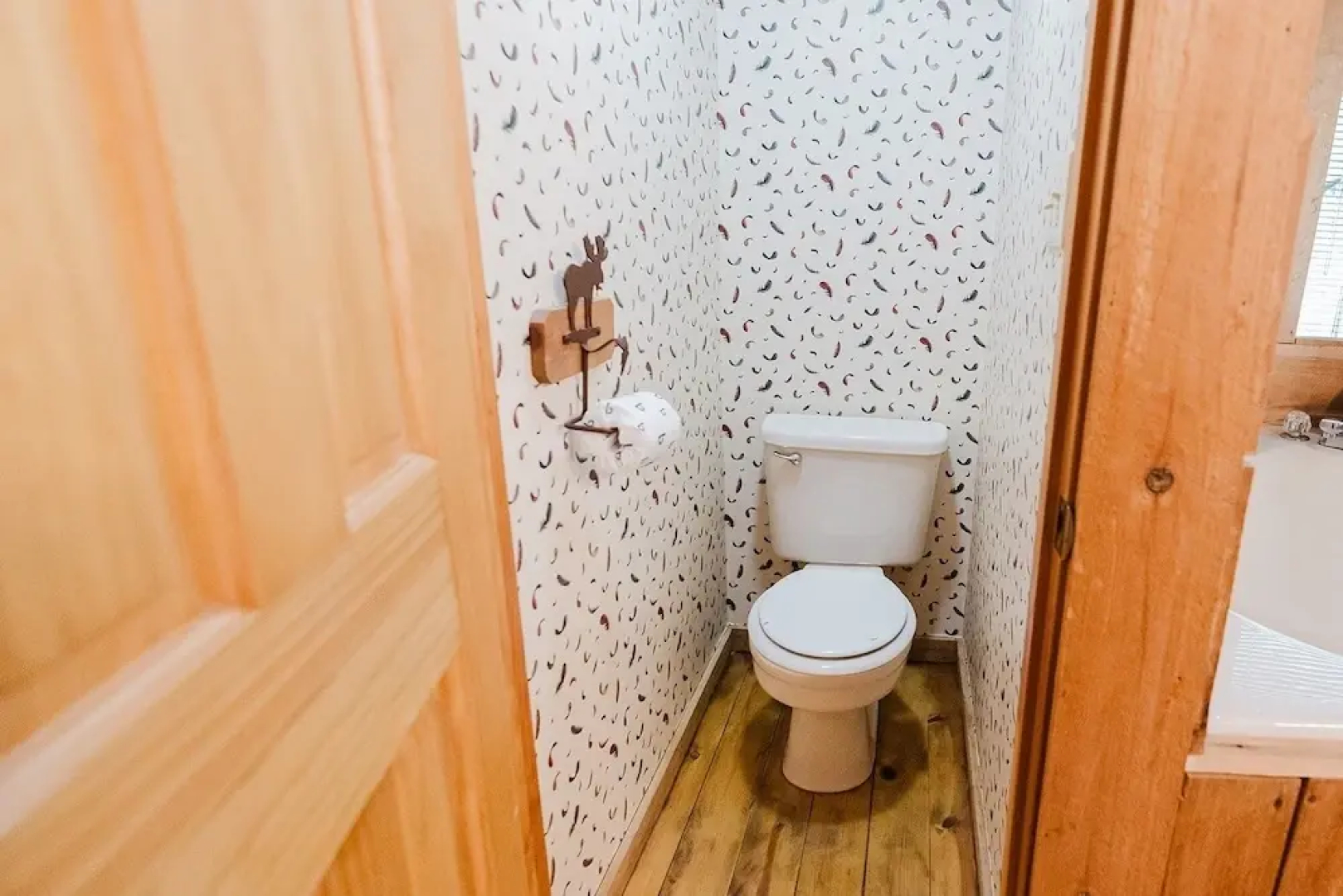 Big Kahuna Lodge 3 Bedroom Cabin by RedAwning