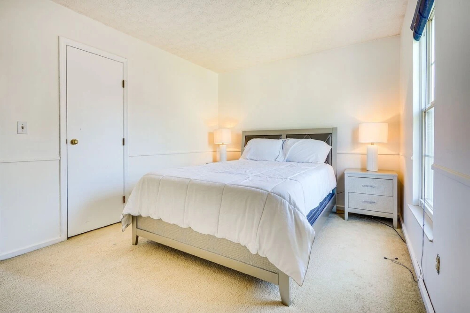 Spacious Home w/ Deck - 9 Mi to Downtown Columbus