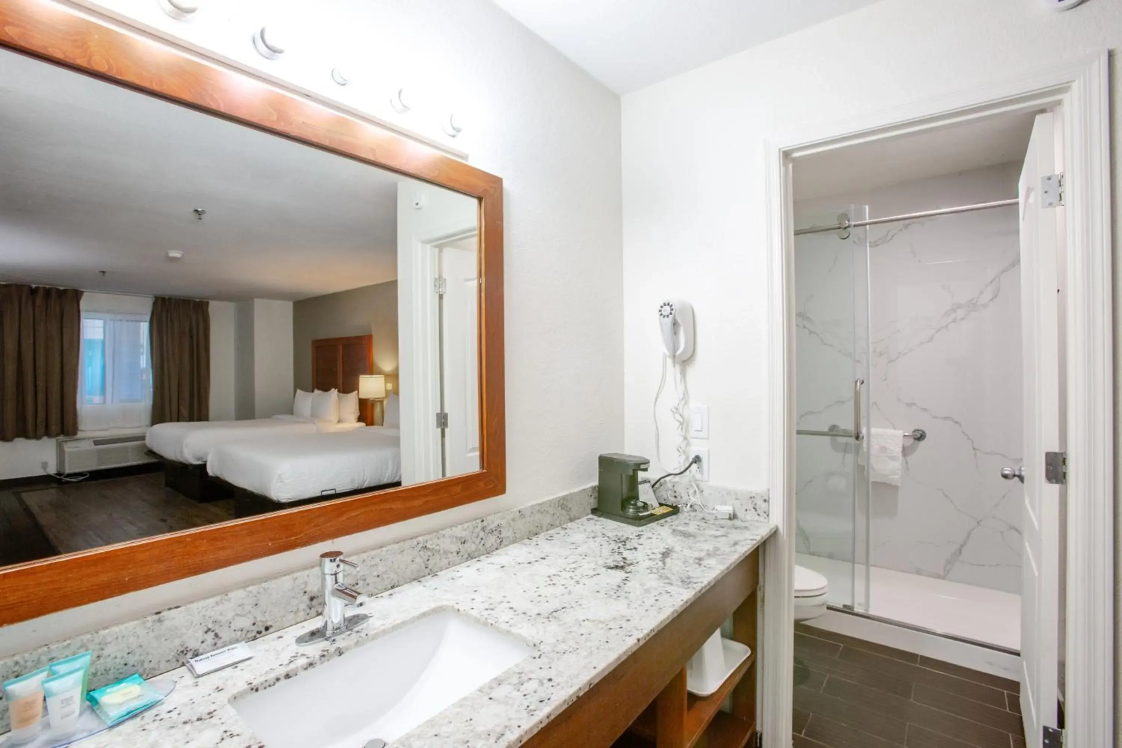 The Hotel Serene Glendale Peoria, Surestay Collection by BW
