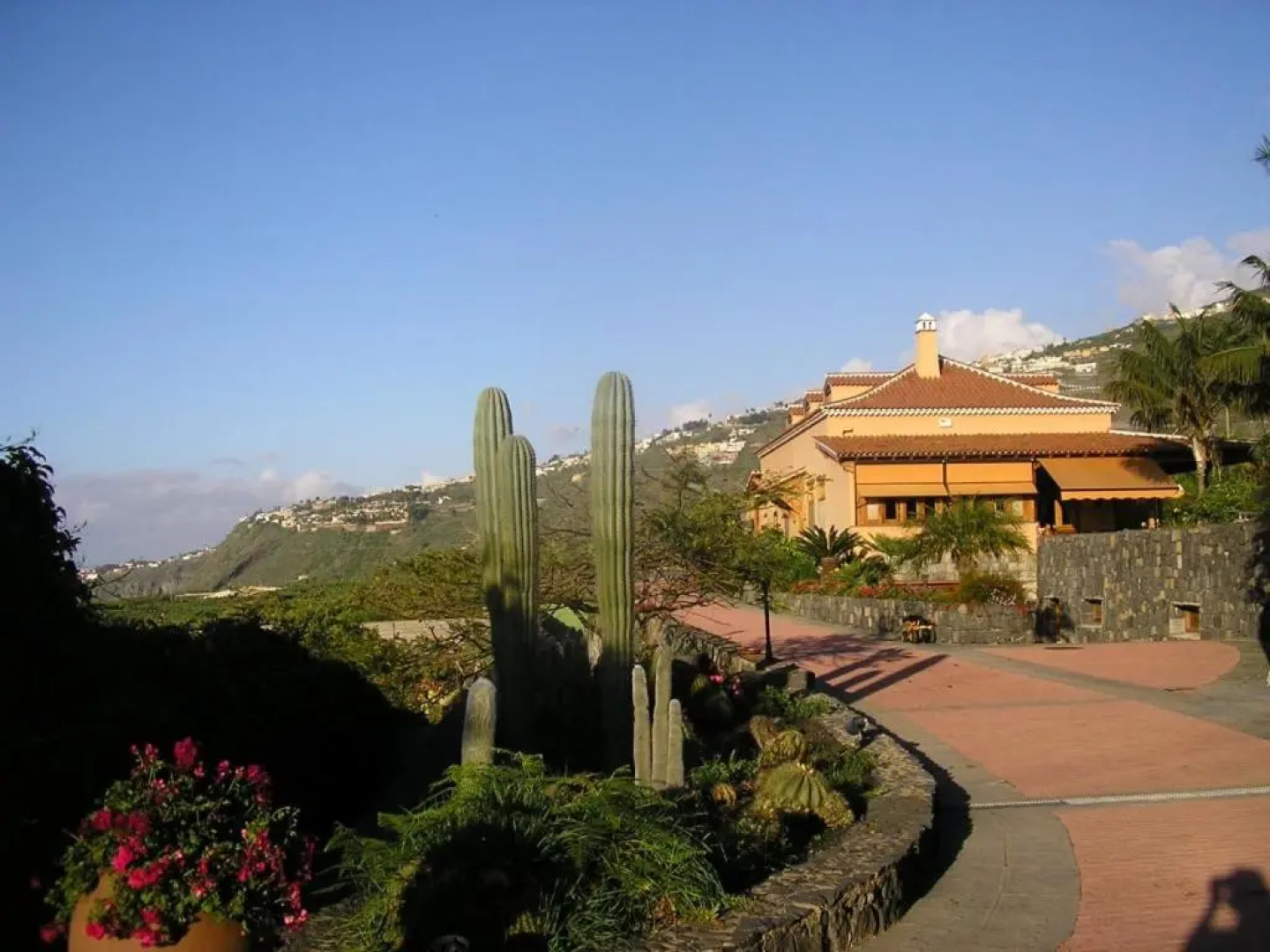 Lujoso apartamento en Finca Robles 2