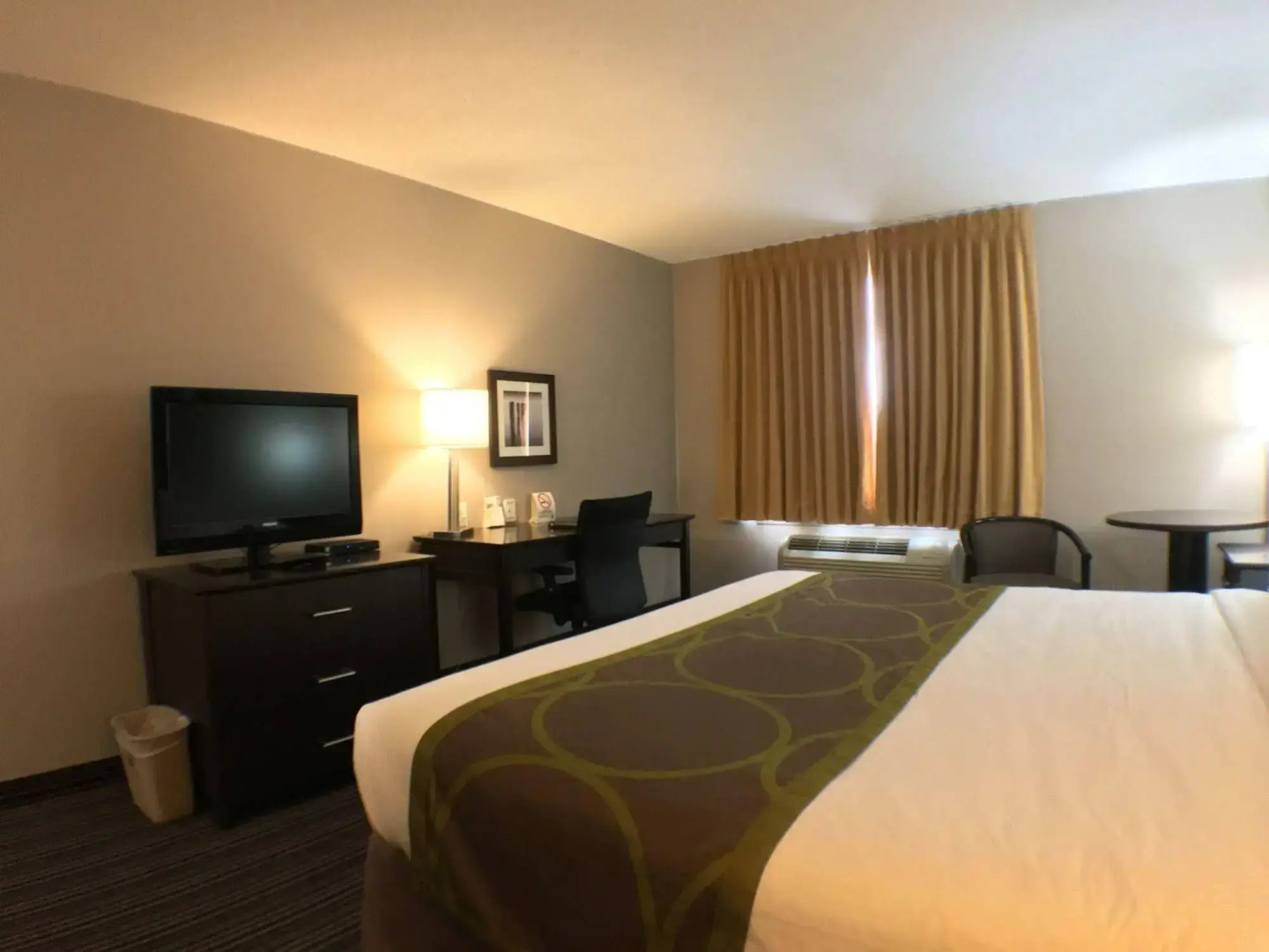 Super 8 by Wyndham Kapuskasing