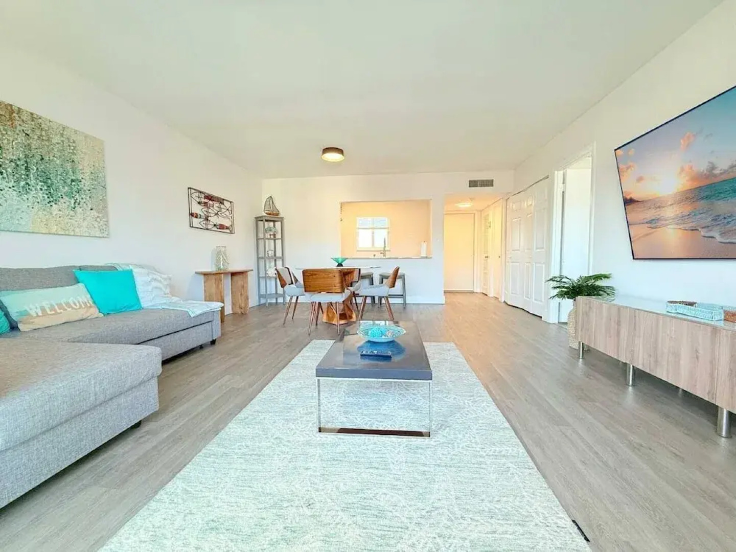 Top Location Waterfront Balcony Dream