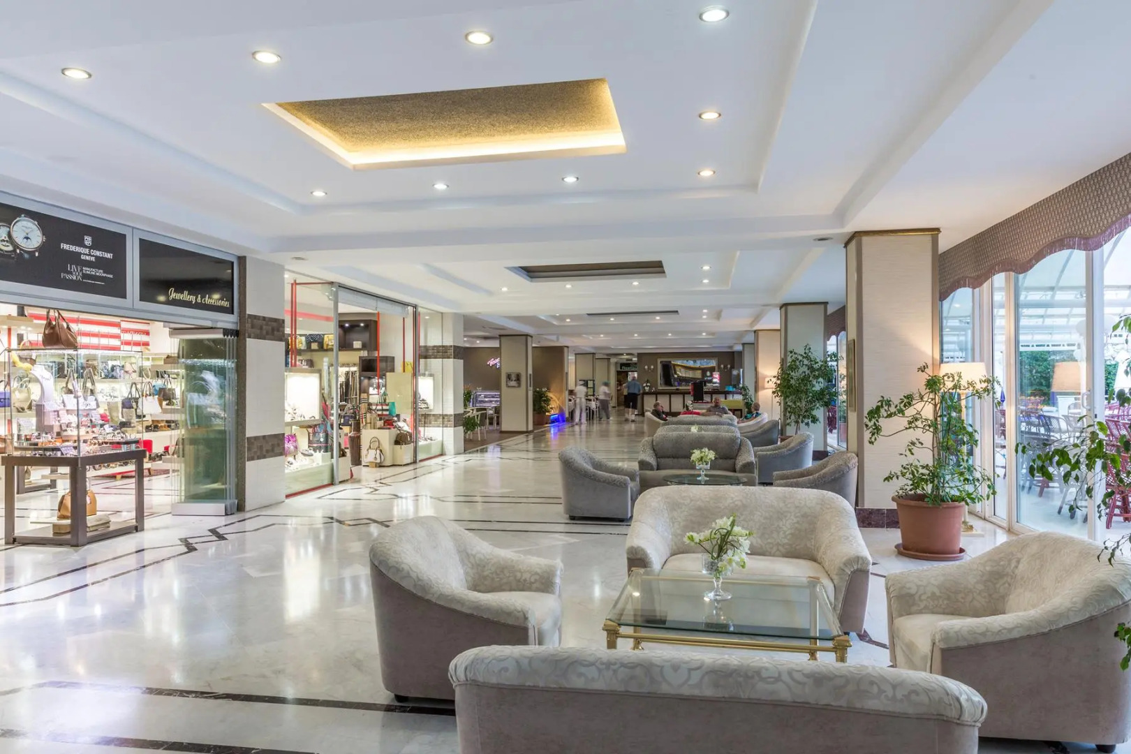 Отель L’etoile Beach