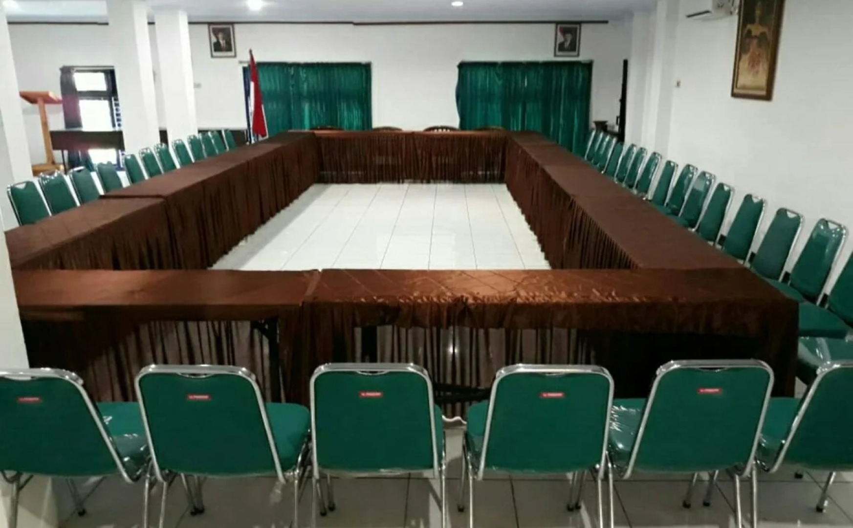 Nunia Tamansari Hotel