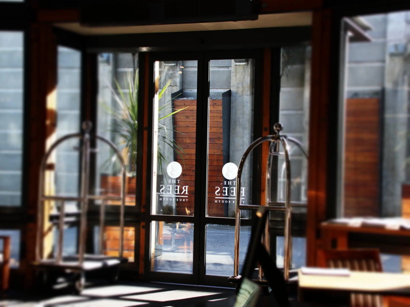 The Rees Hotel, Luxury Apartments & Lakeside Residences