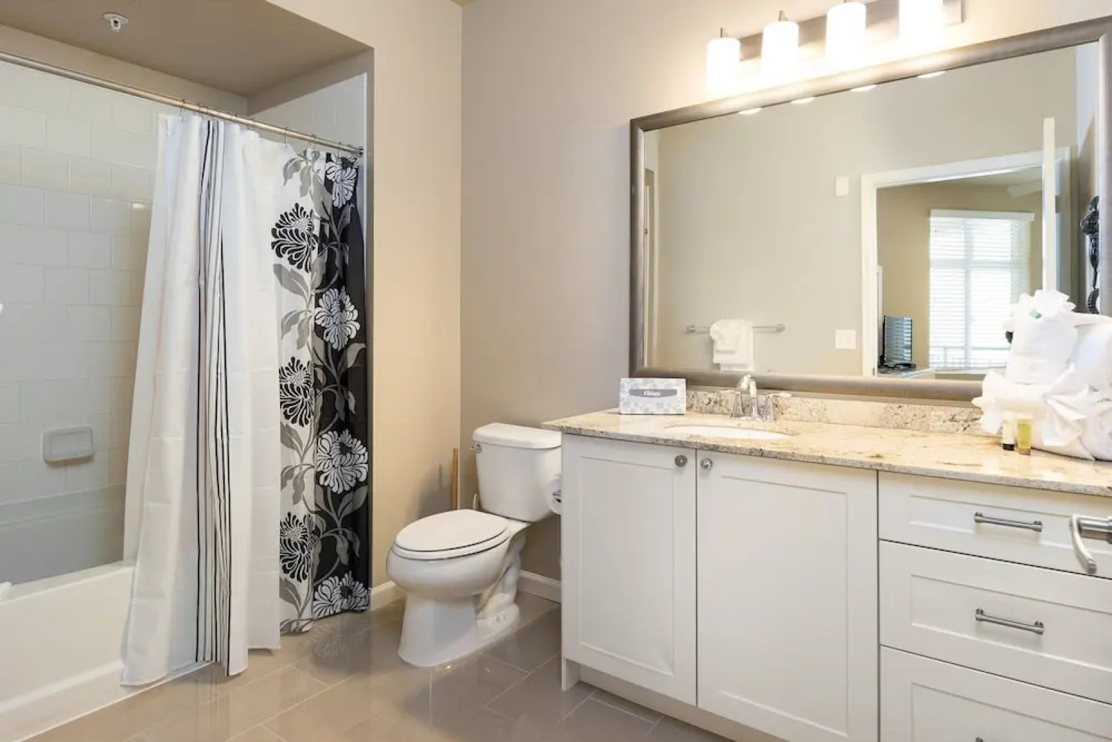 Global Luxury Suites Baypointe Station