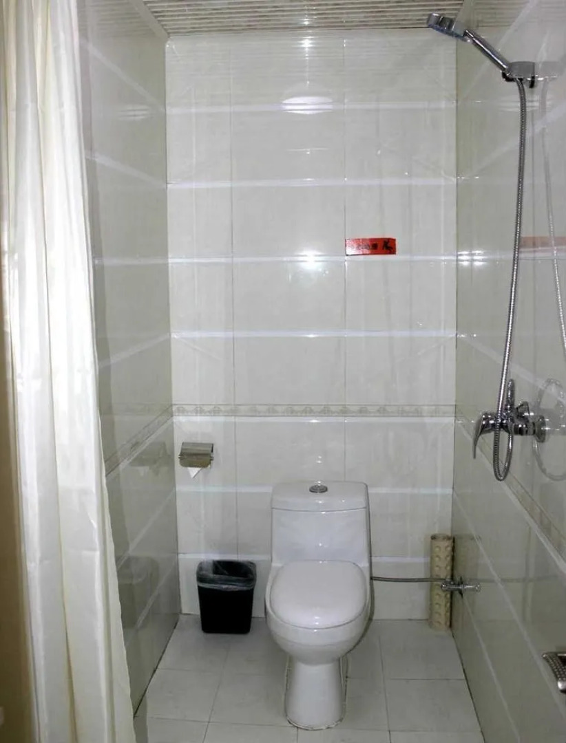 Yiyi Hot Business Hotel