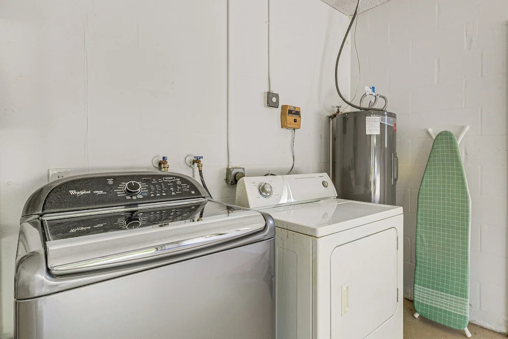 Screened Lanai & Heated Pool: Spring Hill Home