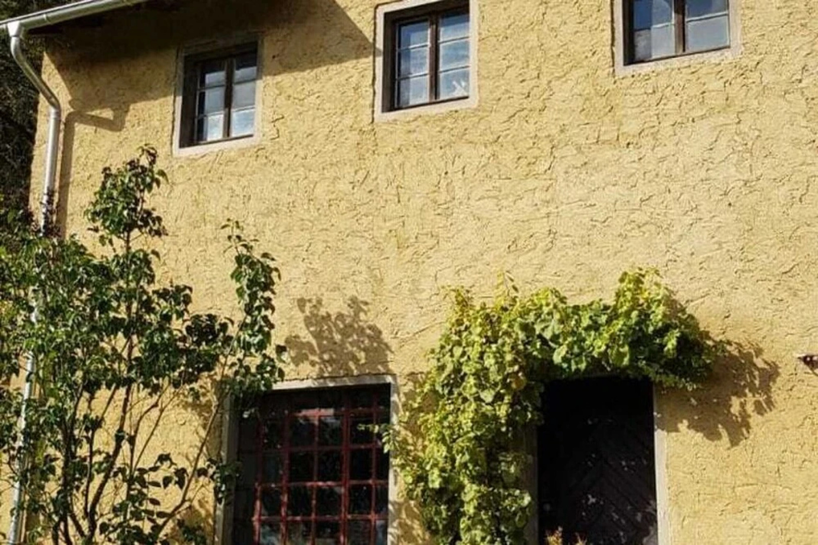 Quaint Apartment in Kaifenheim near Forest