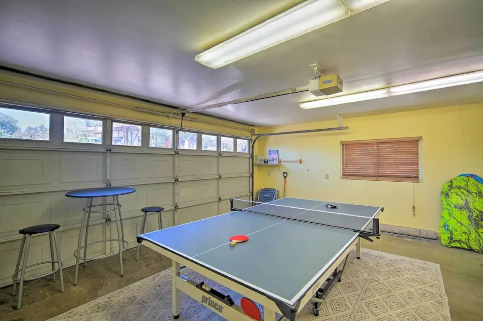 Stunning Lake Arrowhead Home: Decks & Hot Tub