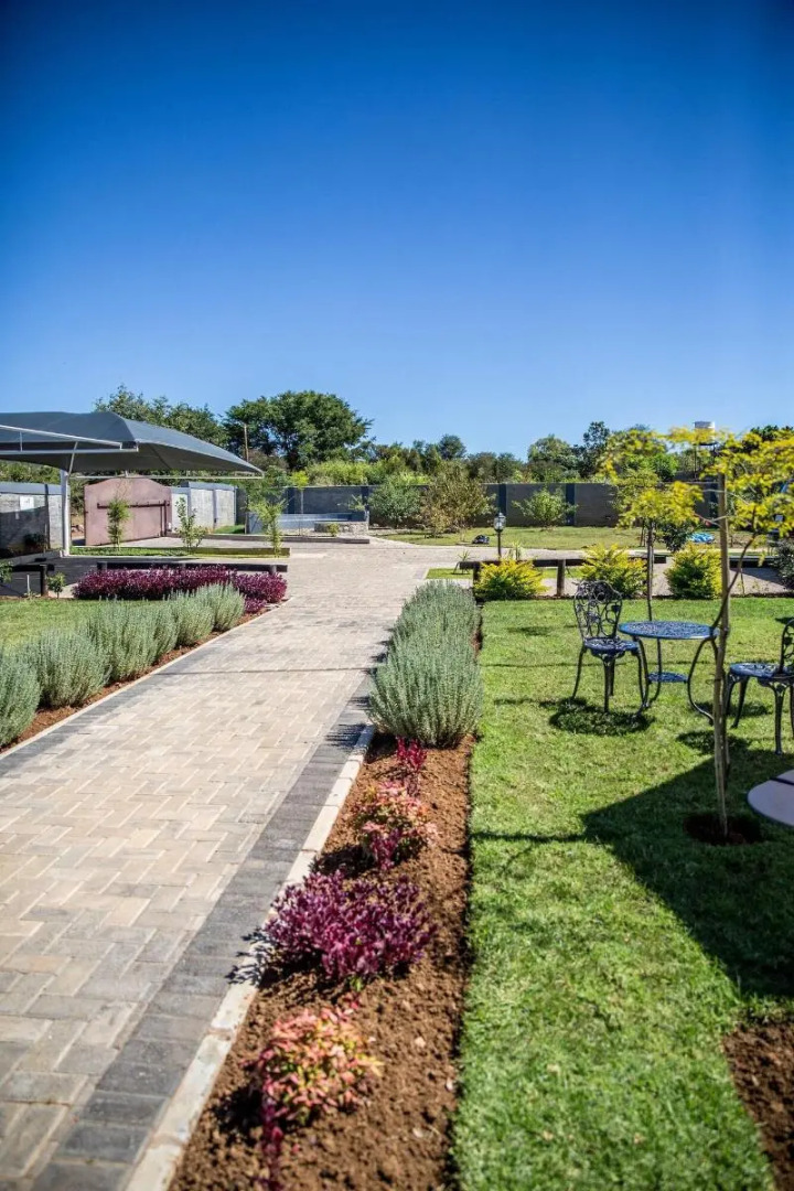 TshiBerry Bed & Breakfast