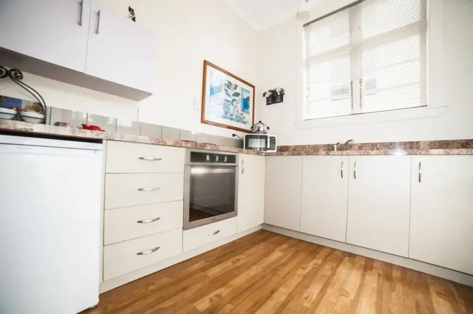 Art Deco Apartment 1