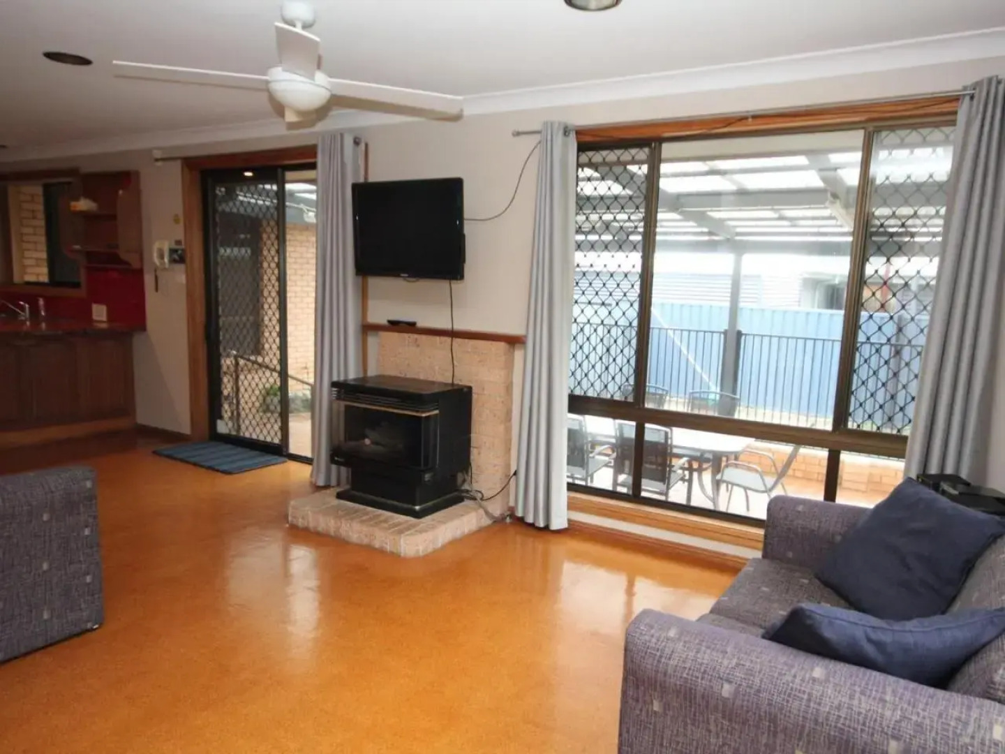 MIDDLEROCK RETREAT - 92 Chepana St LC