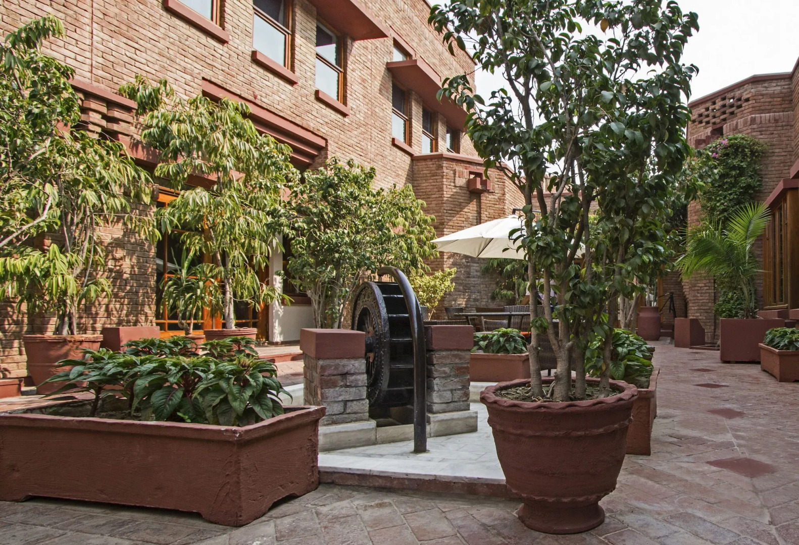 Faisalabad Serena Hotel