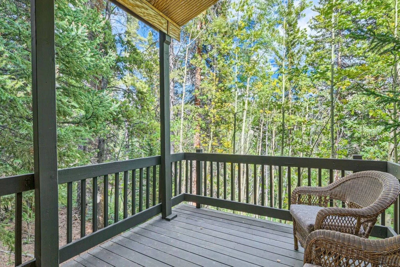 High Altitude Haven 3 Bedroom Home by RedAwning