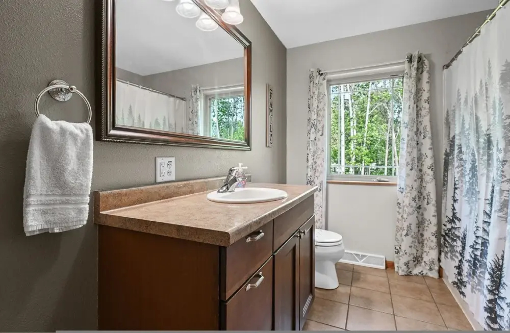 Woodland Escape - Upper Suite