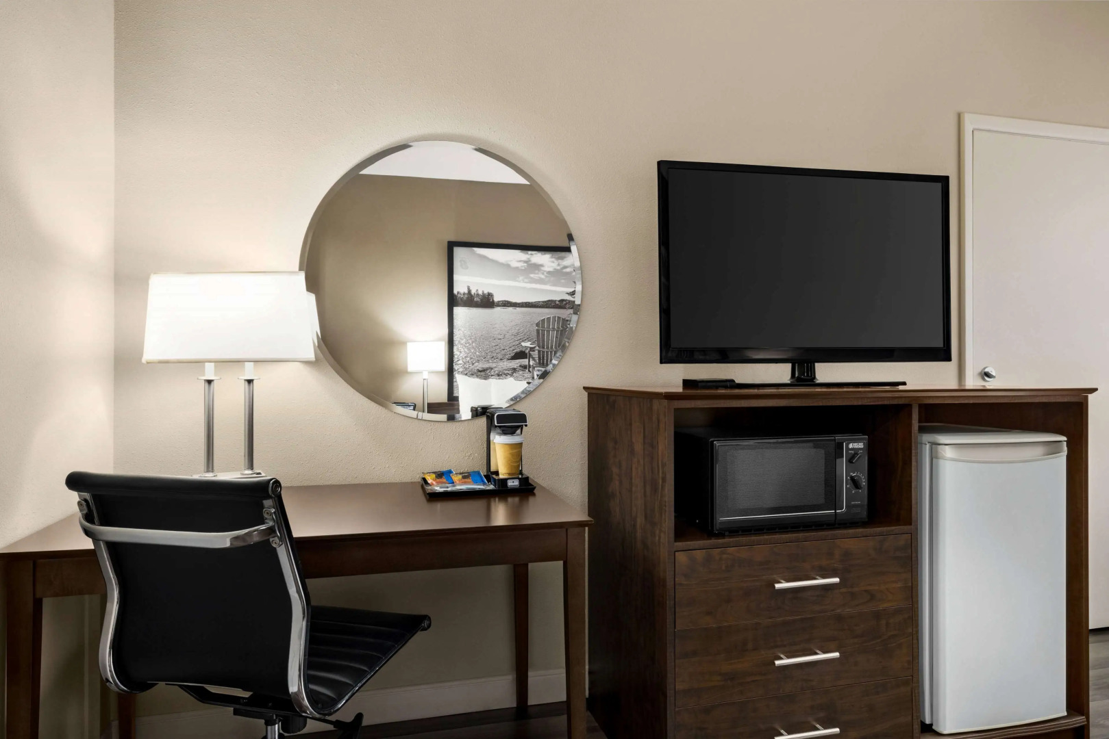 Super 8 by Wyndham Sarnia ON