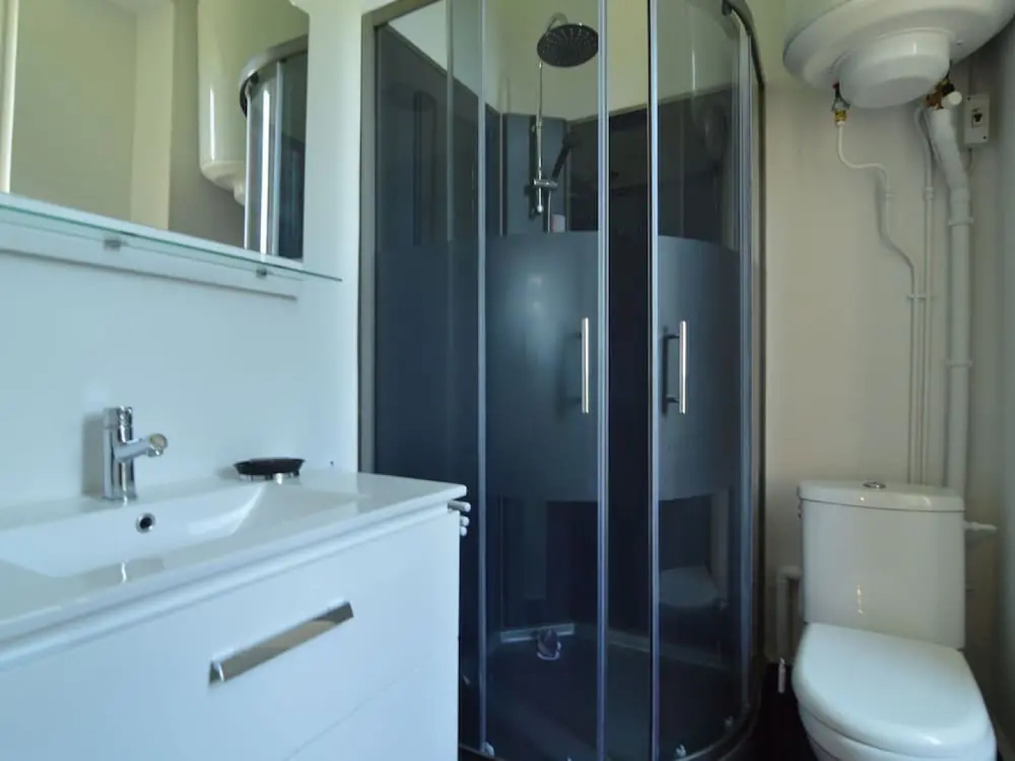 Lovely Mansion With Pond in Champvert