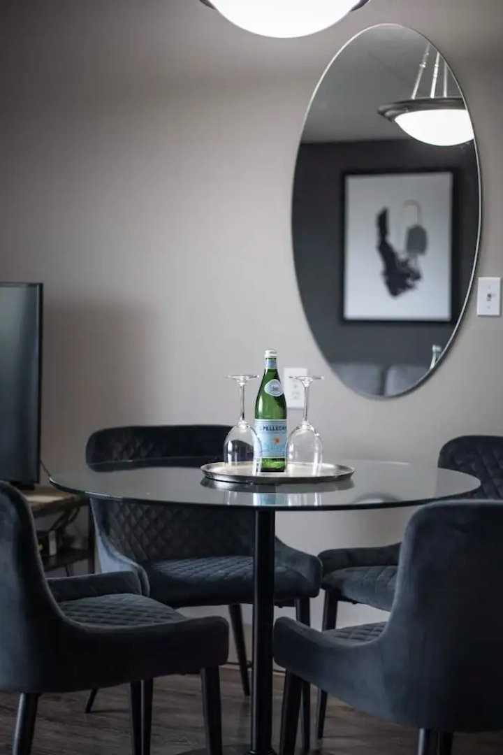 Motor City Suites by Barsala