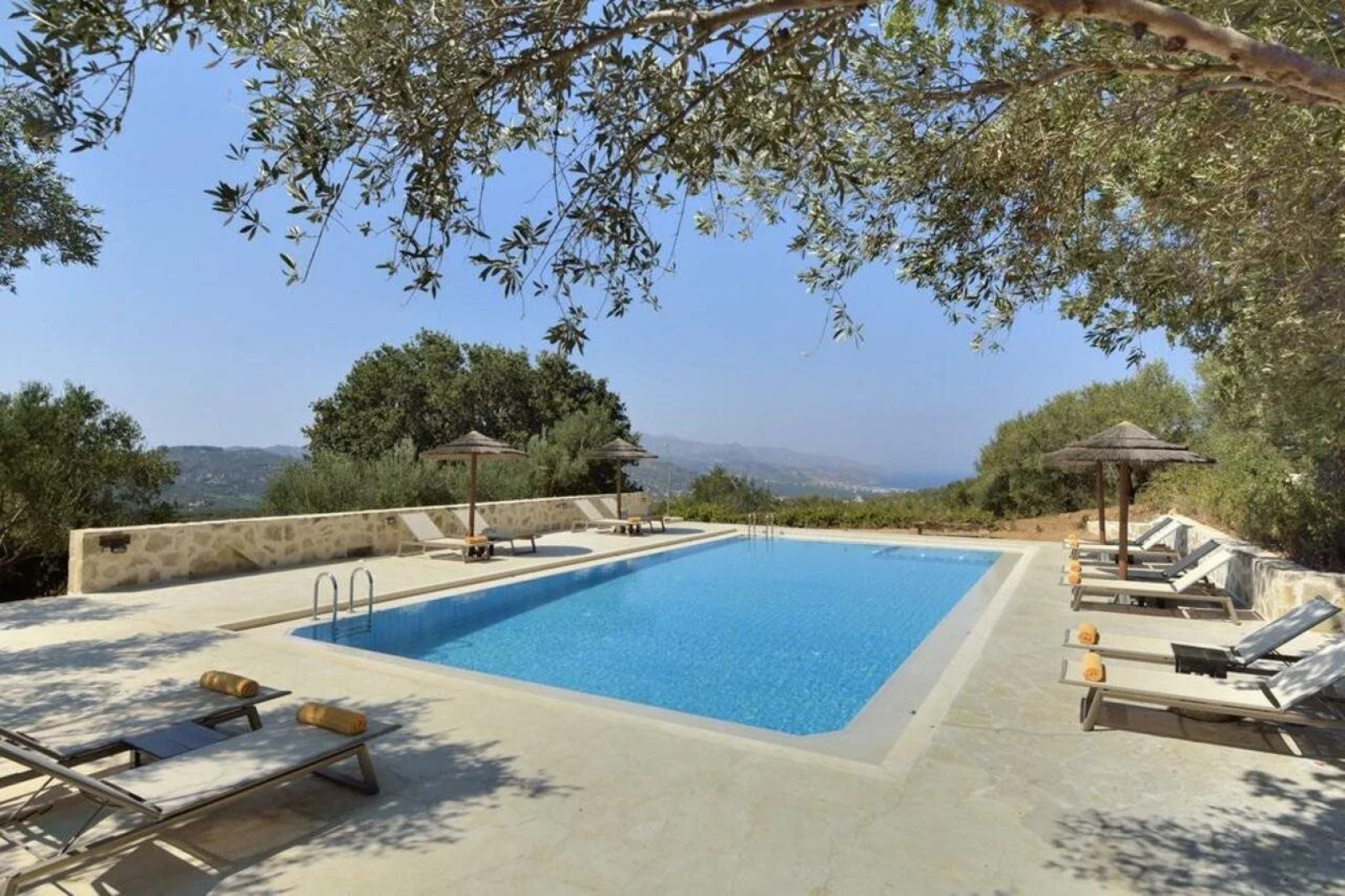 Elia Traditional Hotel & Spa