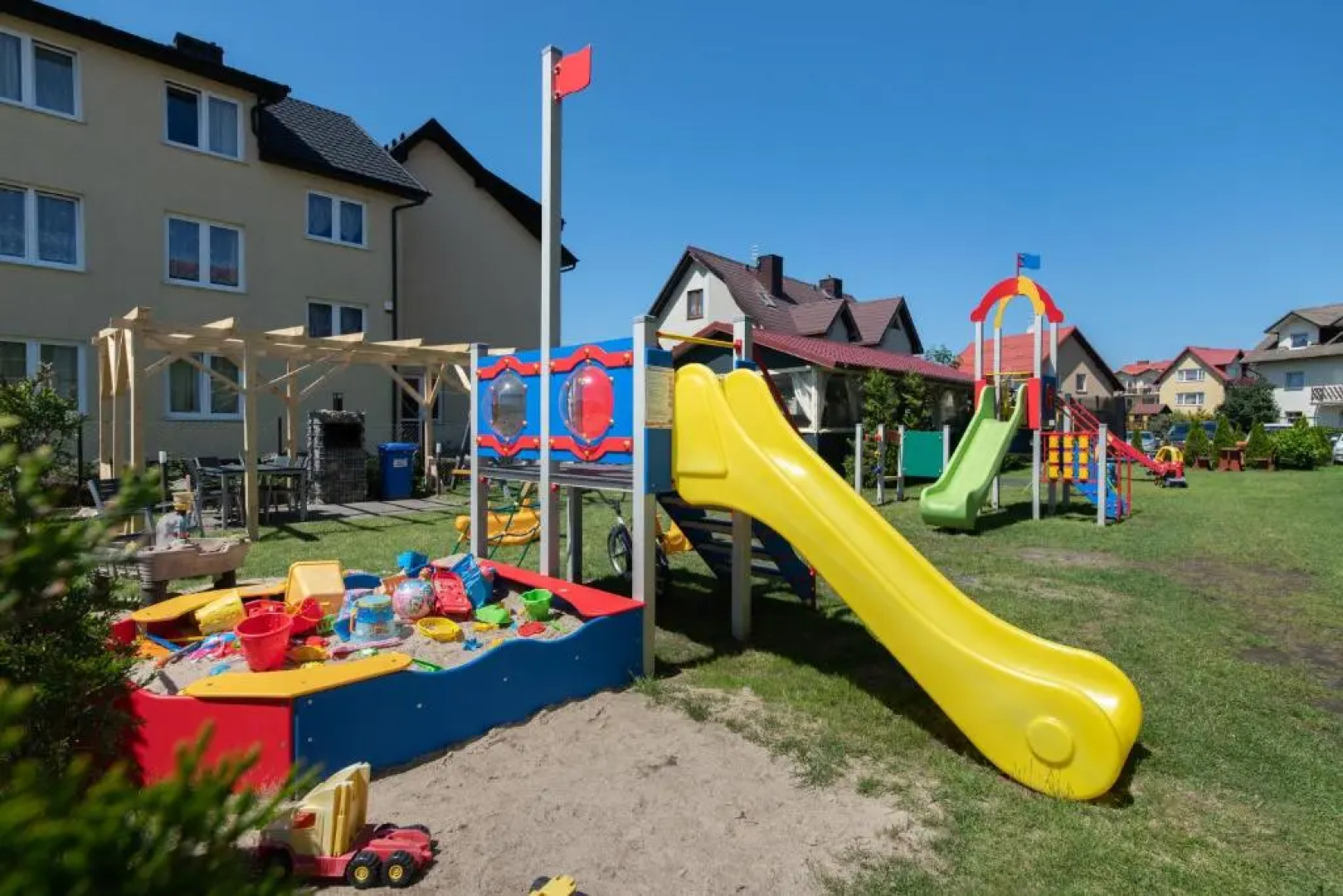 Dworek Karwia Wiosenna 8