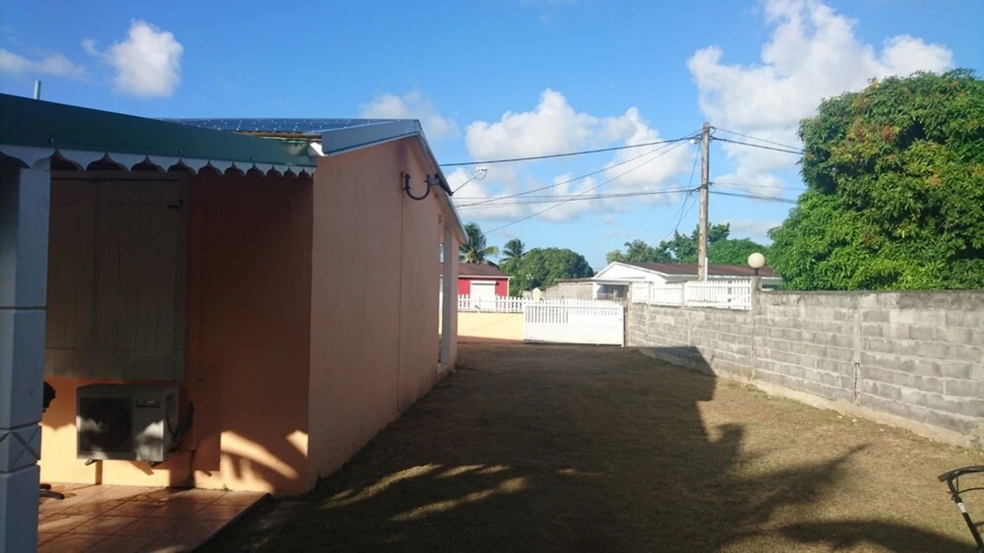 House With 2 Rooms in Port-louis, With and Enclosed Garden - 800 m Fro