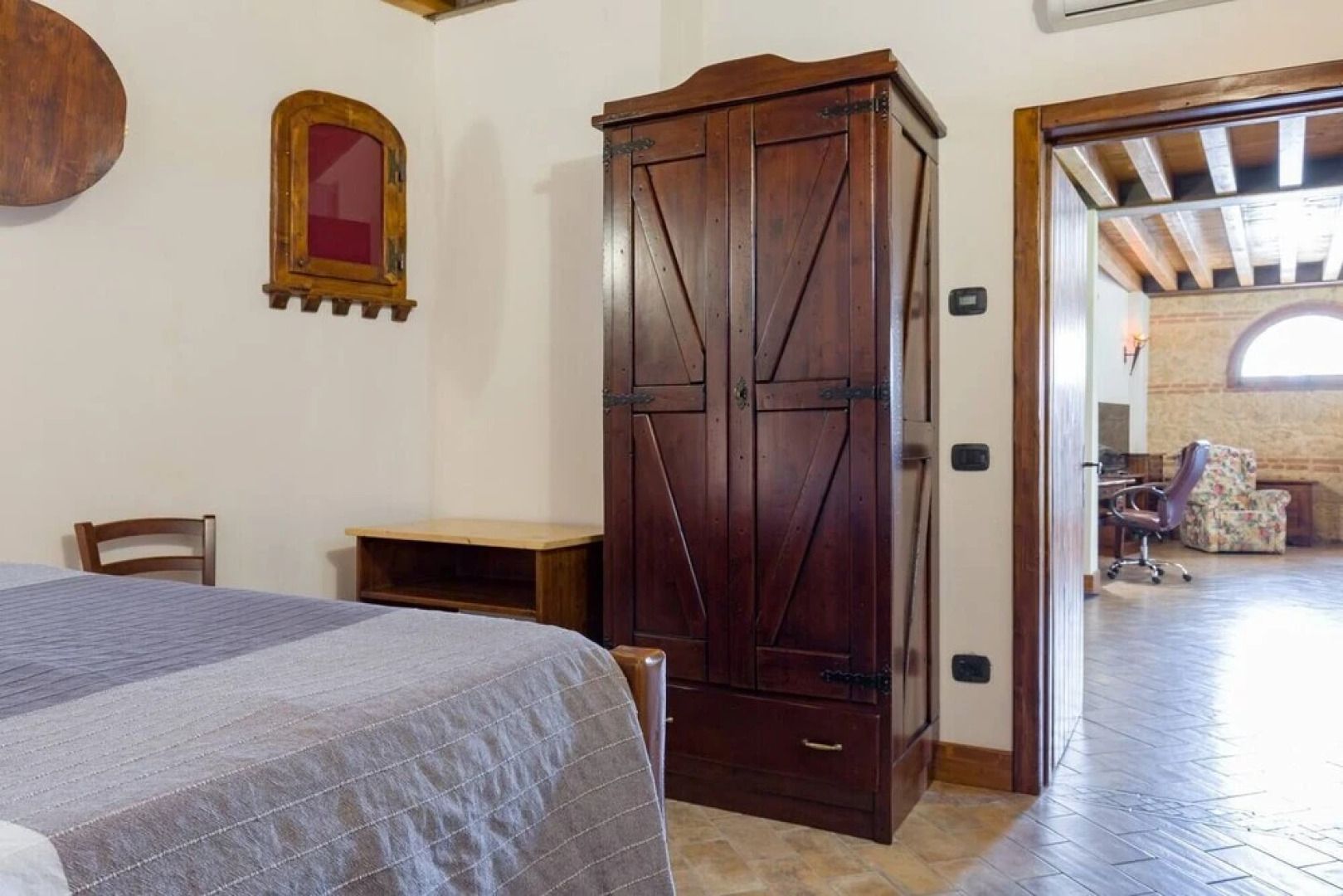 Casale Medievale-Per La Dolce Vita