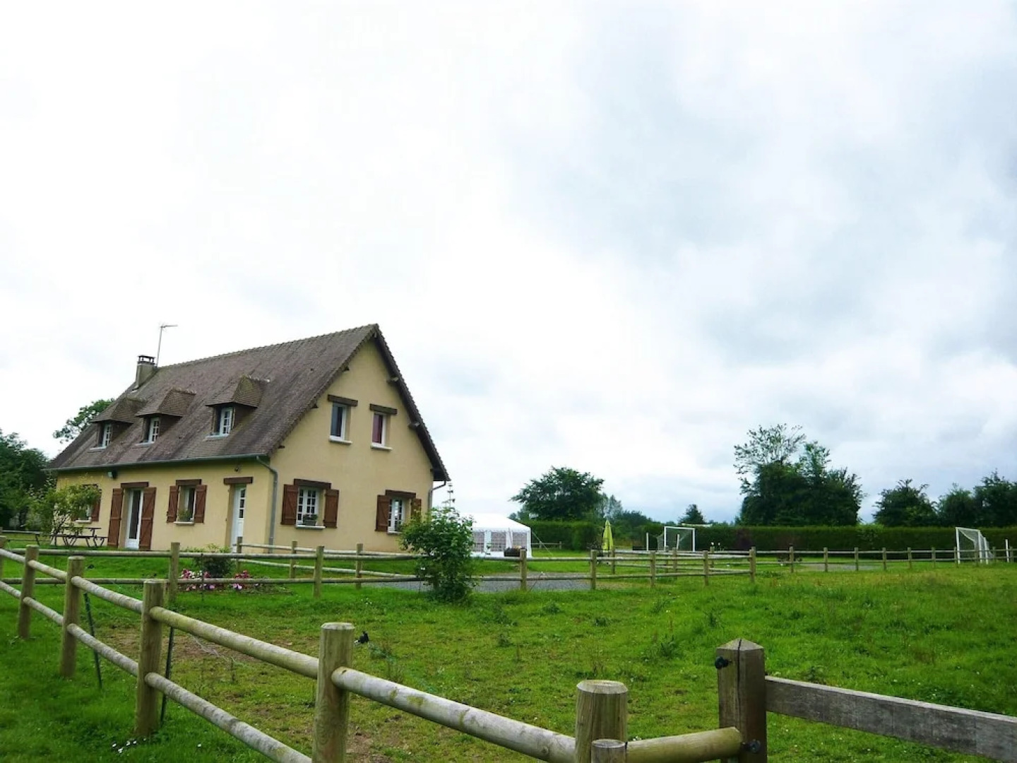 House With 4 Bedrooms in Quetteville, With Enclosed Garden - 22 km Fro