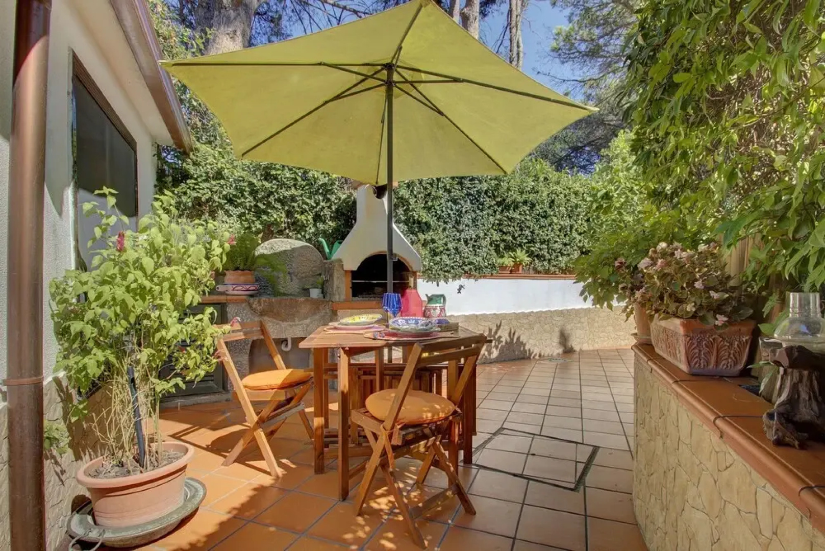 Lacco Cottage