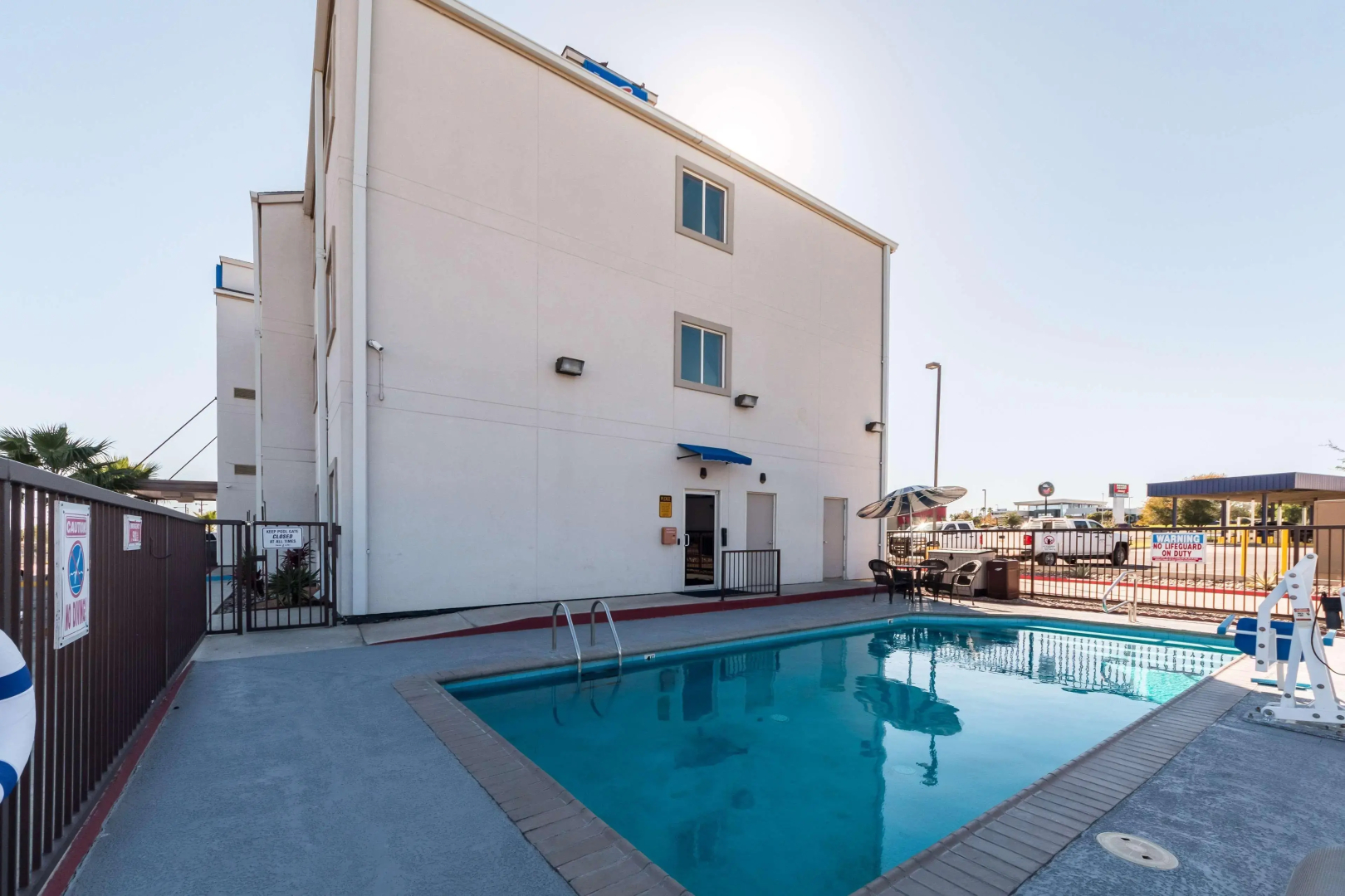 Motel 6 Eagle Pass, TX - Lakeside