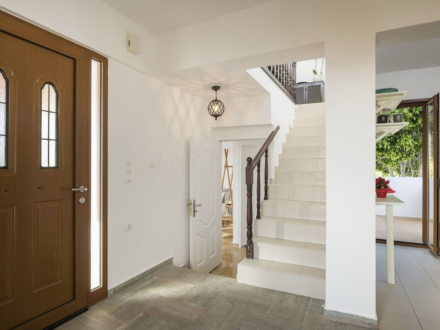 Family Friendly Property With Private Pool & Sea Views, Near Beach