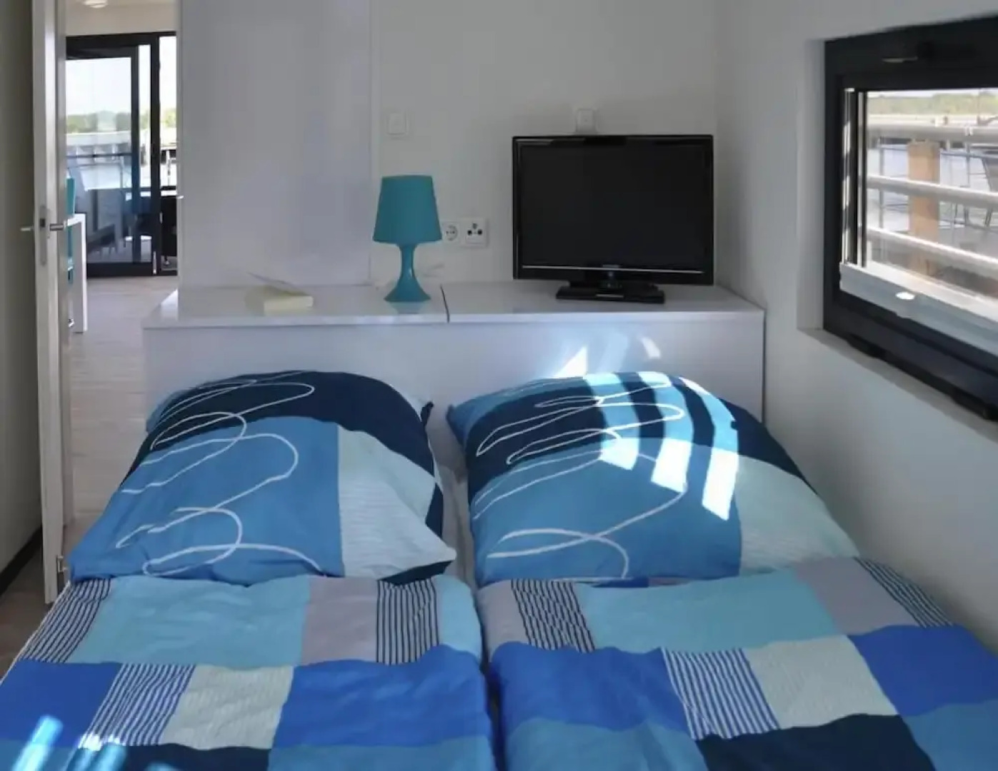 Hausboot Schwimmendes Haus in Ribnitz-damgarten