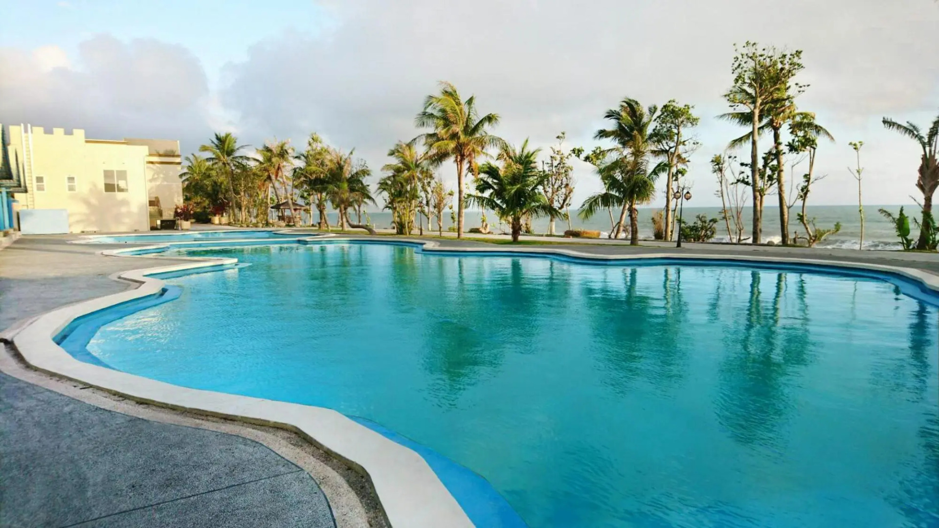 Jessamine Bay Hotel Resorts