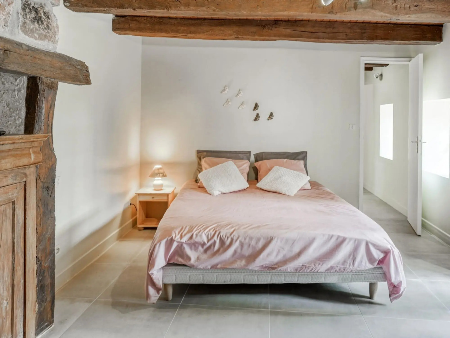 Peaceful Holiday Home in Teillots with Private Pool